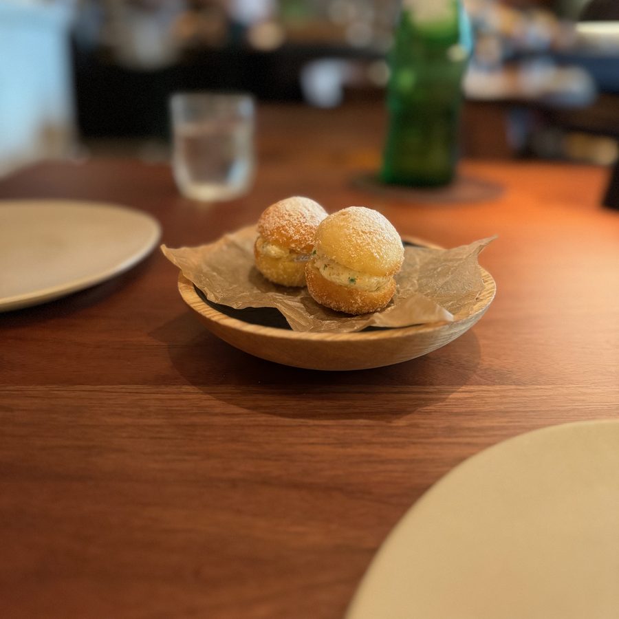 The bun to start at Cozinha das Flores, 2024