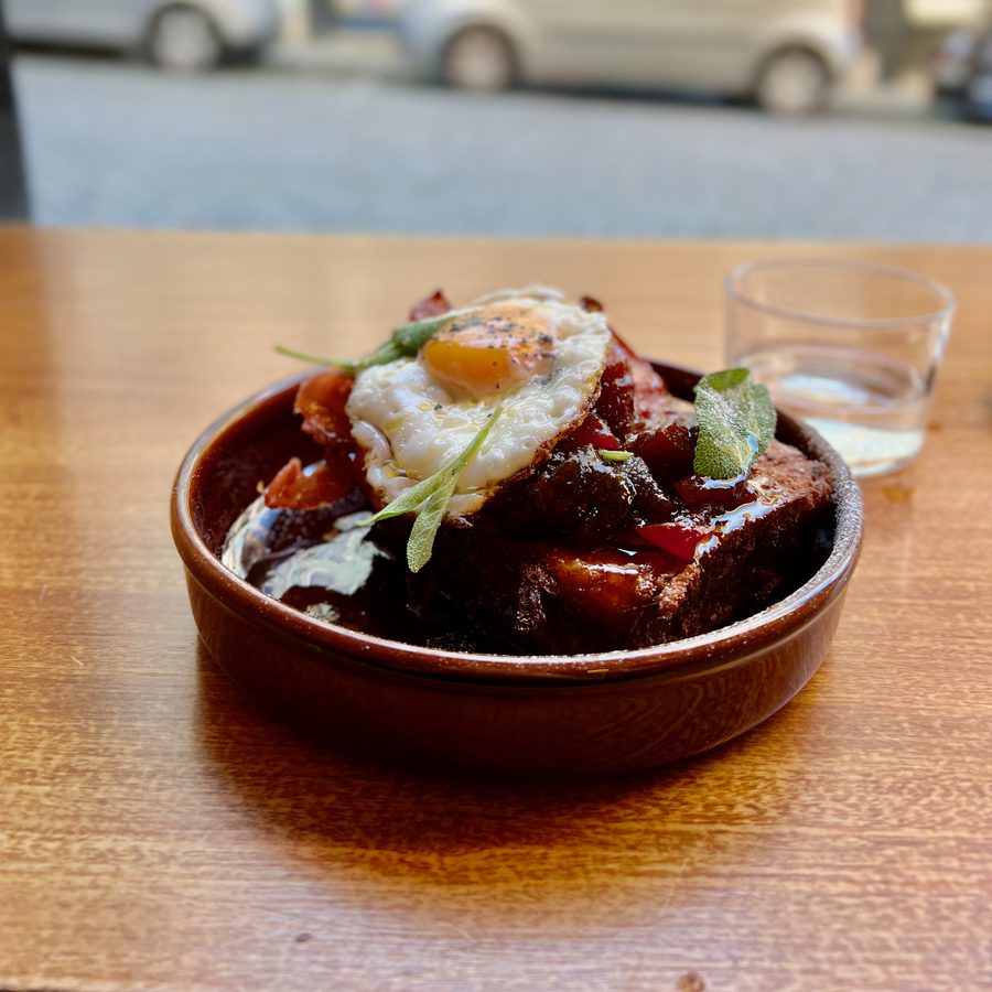 French toast with a fried egg at Early Cedofeita, 2022