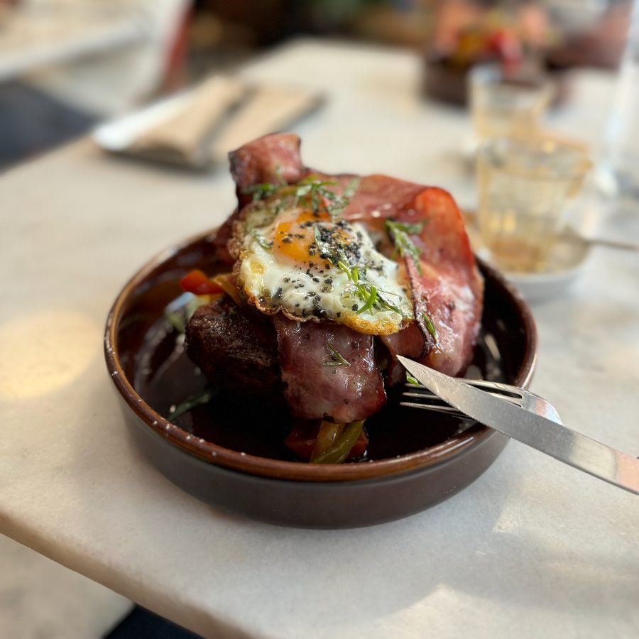 French toast with a fried egg at Early Cedofeita, 2023