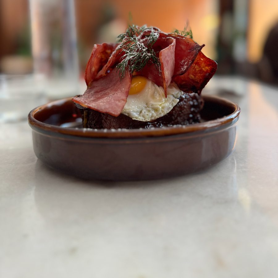 French toast with a fried egg at Early Cedofeita, 2024