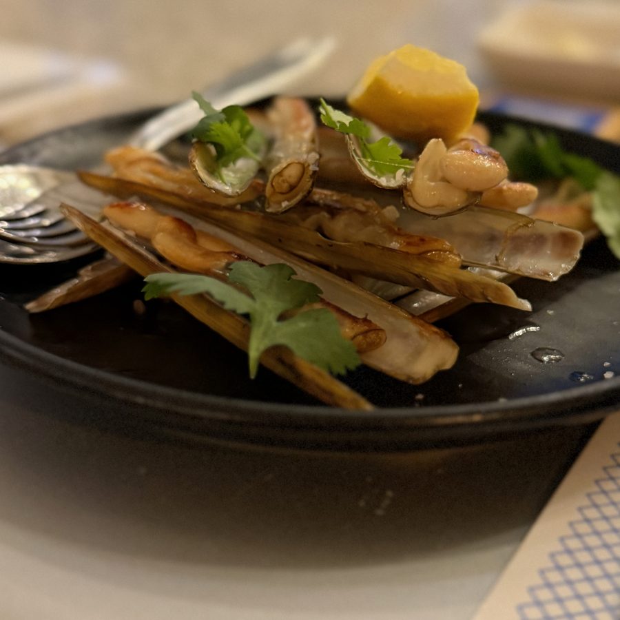 Razor clams at Oesters e Coisa, 2025