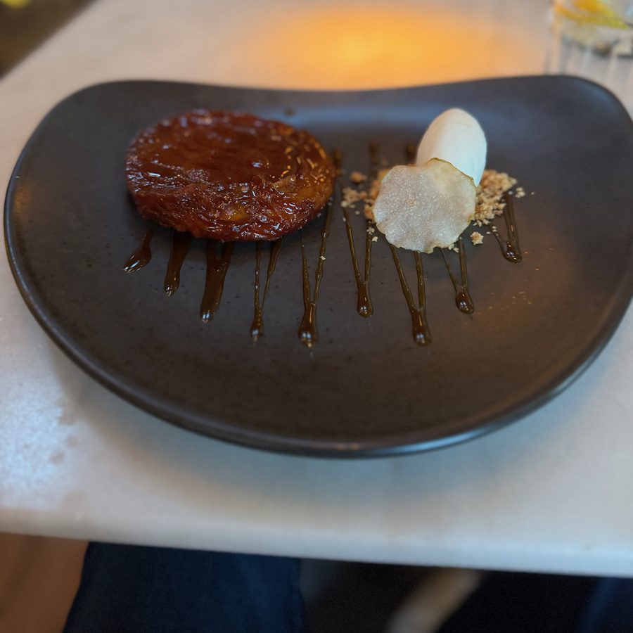 Pear tarte tatin at Reitoria, 2024