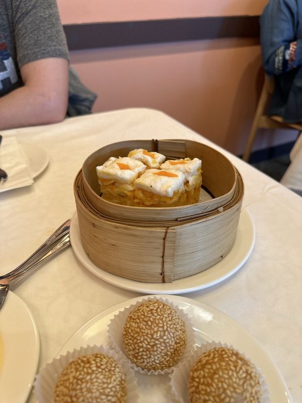 HK Lounge Bistro — SoMa