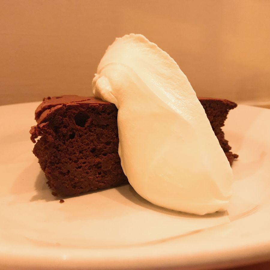 Gâteau victoire with cream at Zuni Café, 2017